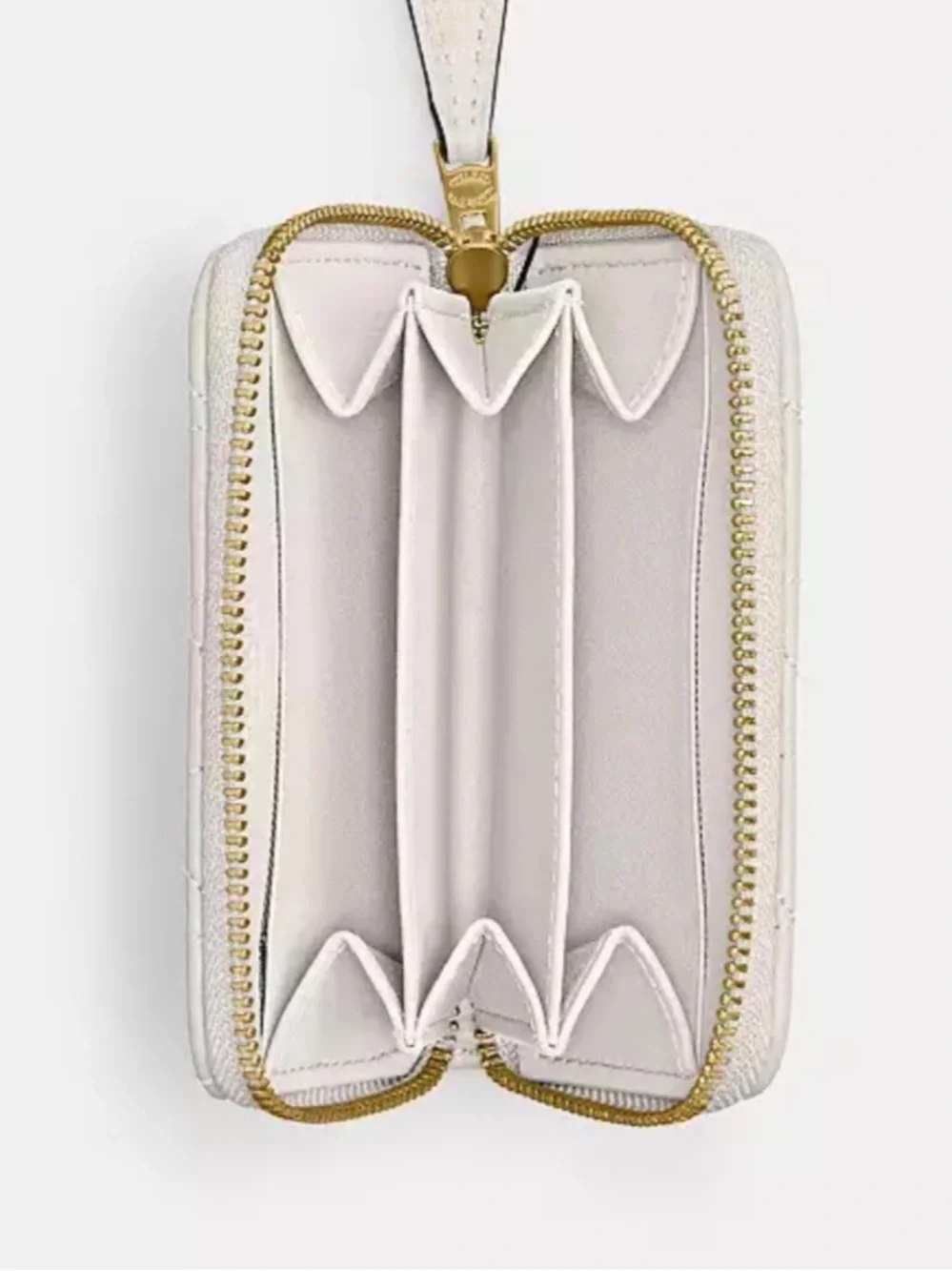 Essential Small Zip Around Card Case With Pillow Quilting
